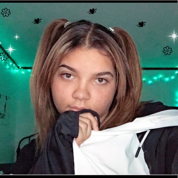 Meet your Posher, Bree - Picture 1 of 1